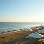 Nisi Luxury Suites With Private Pool In Gouves