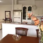 Jasmine Apartment Near The Beach