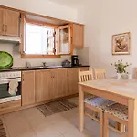Villa Bita - Country-Style Retreat With Pool In Apokoronas