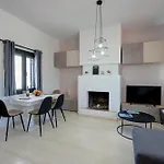 Seaside Gem Near Heraklion, Villa Maro'S Getaway