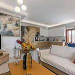Luxury Four Season Villa By The Sea