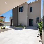 Tersus Luxury Villa
