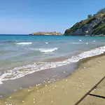 Christinas Summer House With Pool In Kefalas