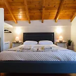 Marianthi'S Maisonette