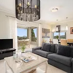 Villa Athinais