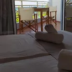 Cosy Apartment With Sea View