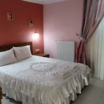 Ippotamos House