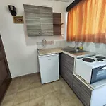 Manos Apartments