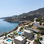 Achlia Beach Villa
