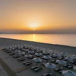 Marinos Beach Hotel