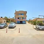 Spacious And Modern Apartment