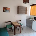 Manos Apartments