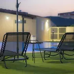 Villa With Private Pool & Jaccuzi Close The Beach