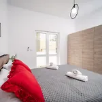 Viola Apartment