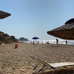 Maria Cozy Apartment 30M From The Sea