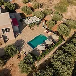 Villa Aktis With Freshwater Pool And Sea View