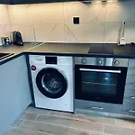 Mandora'S Sea View Apartment