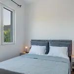 Lemonanthos Villa