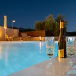 Pavlina Villa , A Hidden Gem With Heated Pool And Ping Pong!