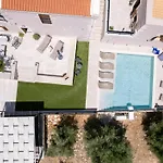 Pavlina Villa , A Hidden Gem With Heated Pool And Ping Pong!