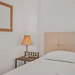 K&F Apt In The Center Of Ierapetra By Hospi