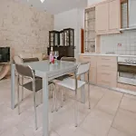 K&F Apt In The Center Of Ierapetra By Hospi