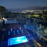 Zorbas Suites