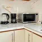 Sunny Apartment For Couples & Friends In Centre