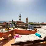 La Barchetta Old Town Home With Seaview