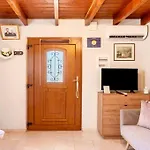 Ariadni'S House