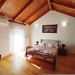 Traditional Stone House Rafael