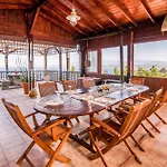 Villa Akrolithos With Private Pool