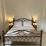 Hermanos City Apartment'S