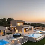 Sansa Villa
