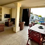 Istamnos Villa
