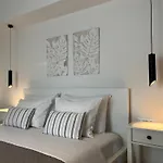 M P A Luxury Apartment