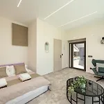 Villa Paul By Posarellivillas