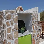 Manos Small House Kouremenos