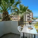 Yannis Apartments
