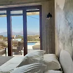 Marnos Luxury Villas
