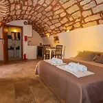 Sternesvillage, Lower Ground Floor