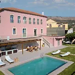 Divine Crete