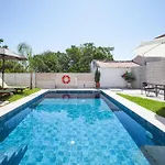Peponas Residence