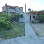 Apple'S House
