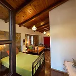 Leandros Village House
