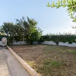 Large Cozy House Near The Sea