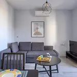 Elevate Your Escape Heraklion Boutique 2-Bed Seaview Apartment On Floor 2