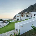Beachfront Villa Atalandia With Heated Pool, Gym, Bbq & Office