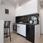 Elegant Suite Near Beach 7