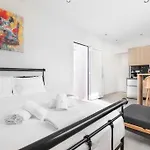 Elegant Suite Near Beach 6